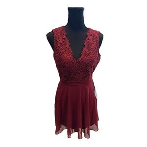 Lulus Burgundy Lace Skater Mini Dress Size Small NWT